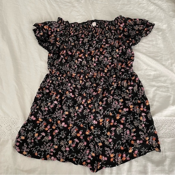 Xhilaration XL Black and Floral off shoulder romper target - Picture 1 of 7